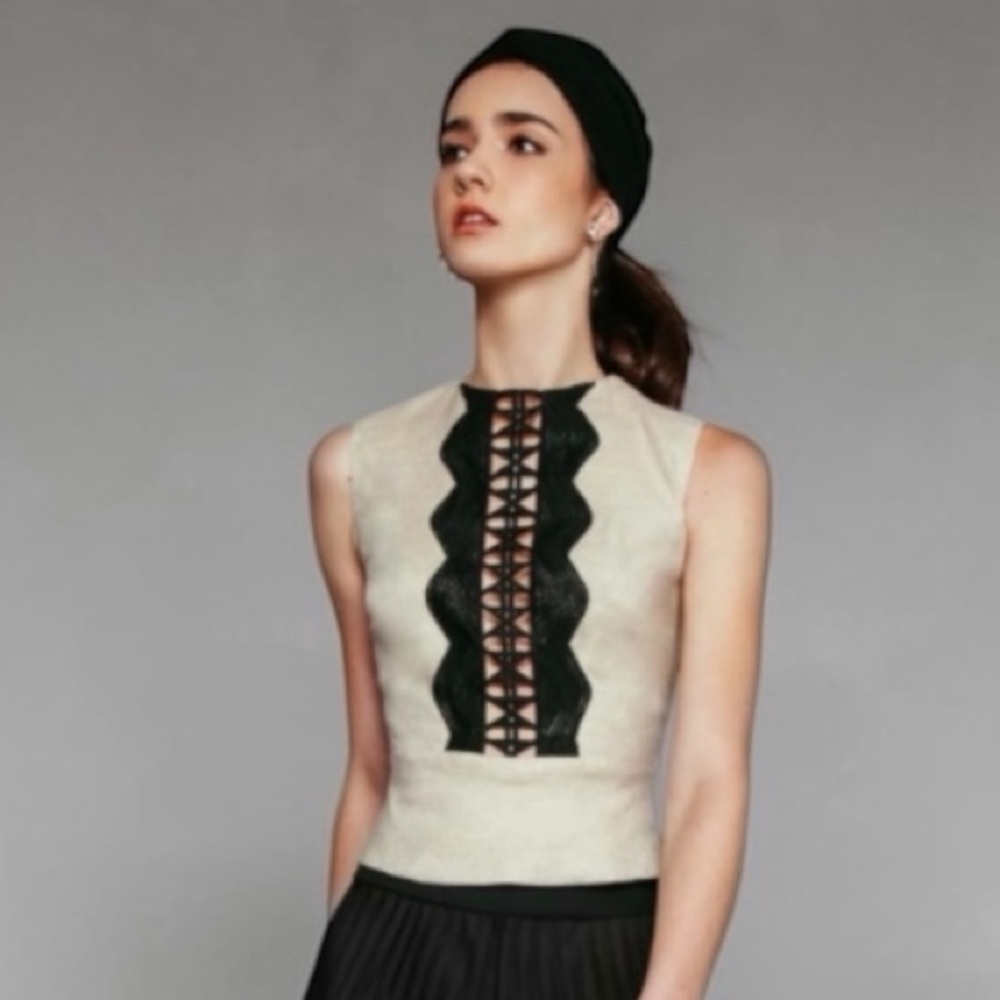NWT Nicole Miller Artelier Sleeveless Embroidered Top | Beige & Black | Size L